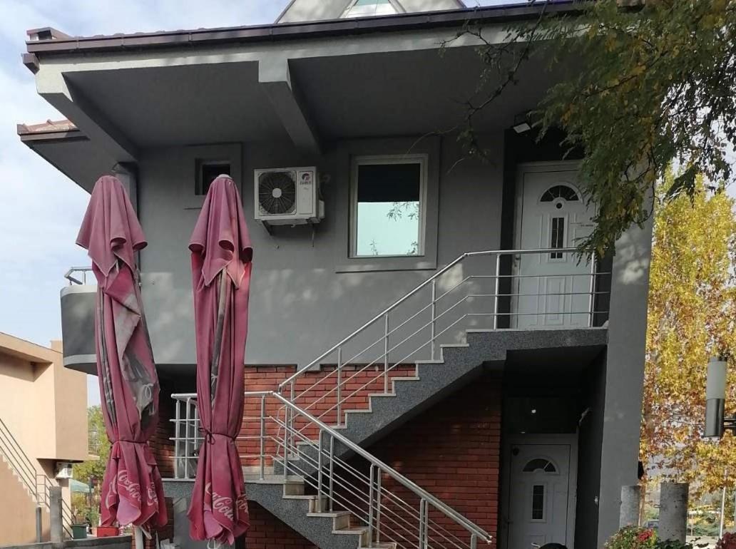 Hostel „Ж Gradsko Экстерьер фото