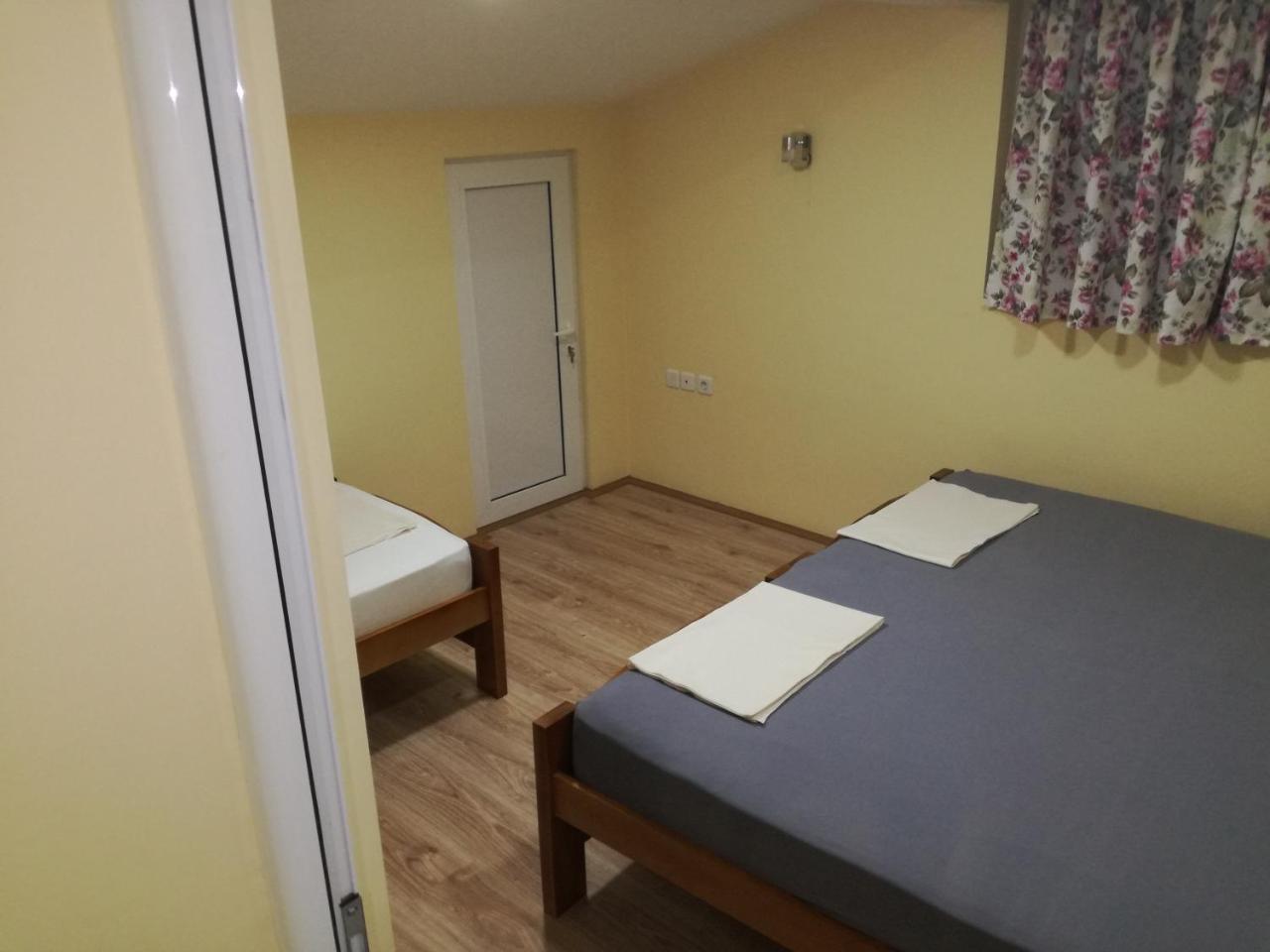 Hostel „Ж Gradsko Экстерьер фото